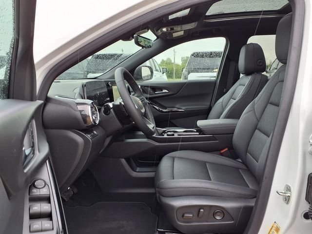 New 2026 Chevrolet Equinox LT w/ Convenience Package II FWD image 14