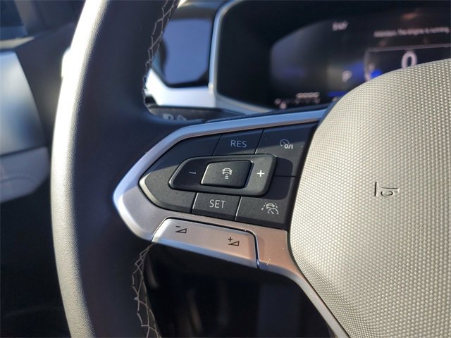 Used 2025 Volkswagen Taos SE image 26