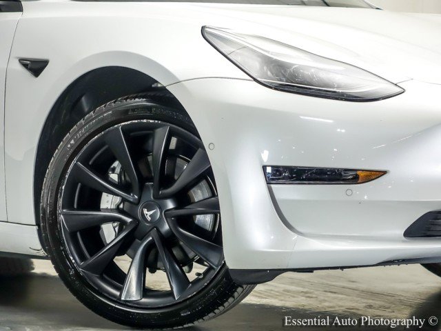 Used 2019 Tesla Model 3 Standard Range Plus image 3