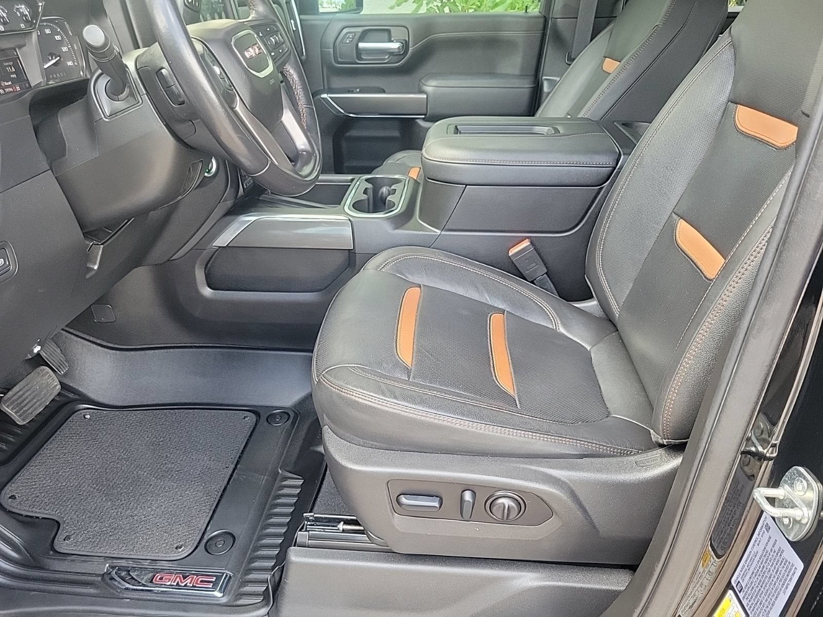 Used 2022 GMC Sierra 2500 AT4 w/ AT4 Preferred Package AWD/4WD image 13