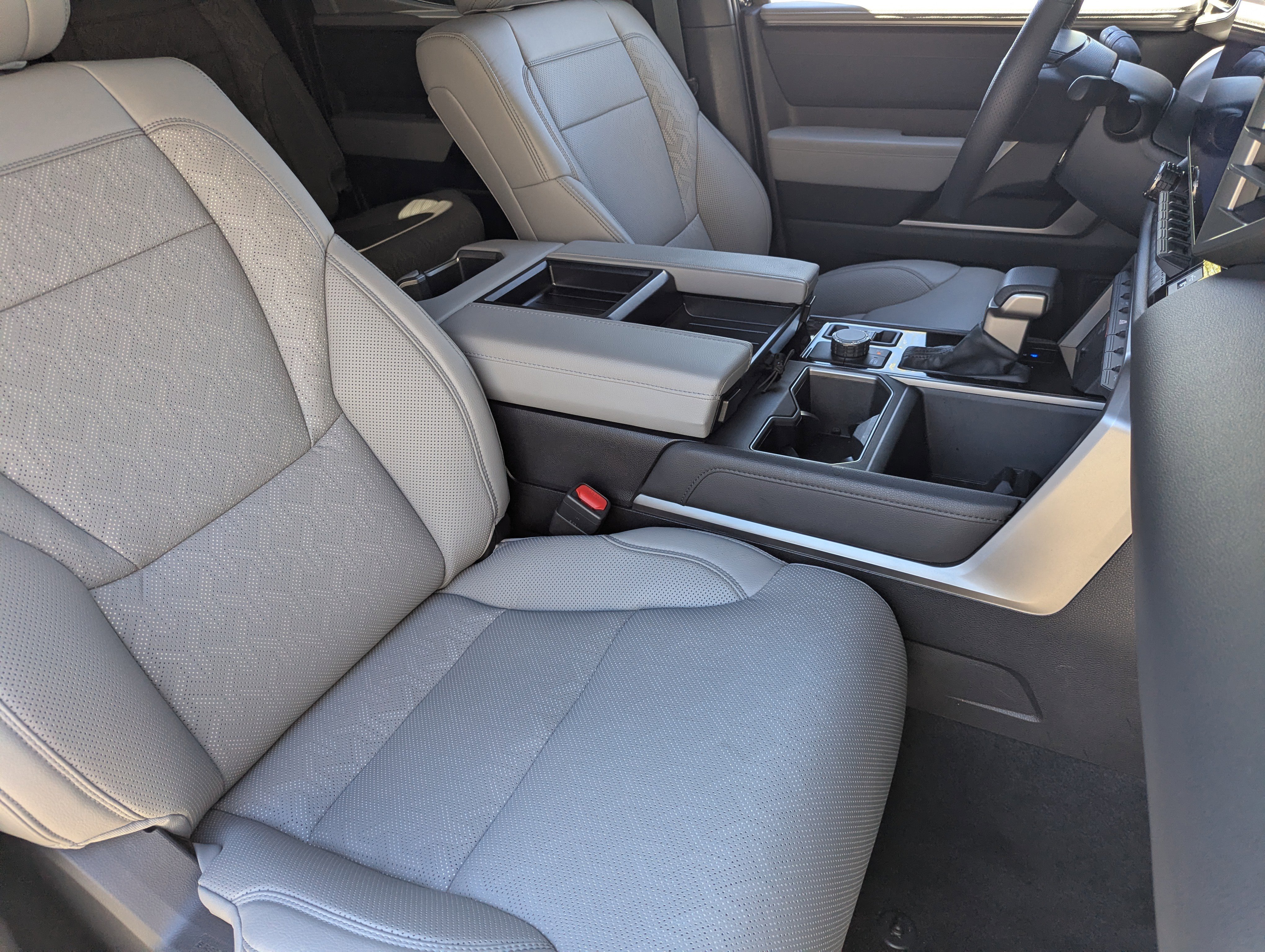 Used 2025 Toyota Tundra Limited image 9