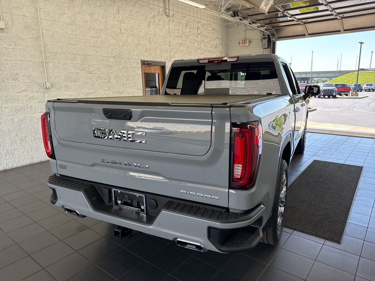 Used 2024 GMC Sierra 1500 Denali w/ Denali Reserve Package image 7
