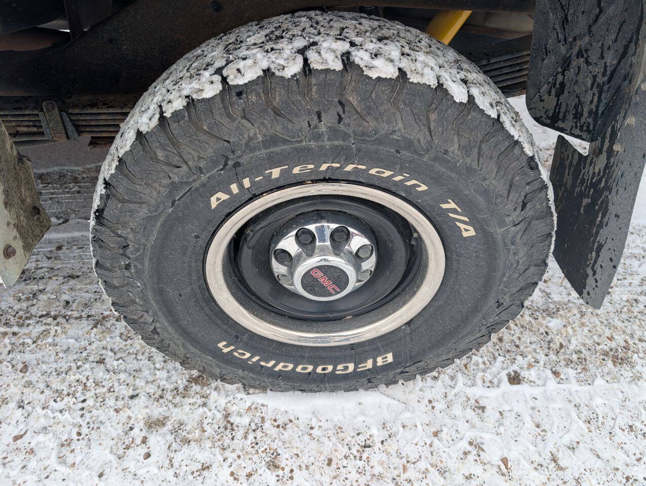 Used 1994 GMC Suburban 2500 AWD/4WD image 8