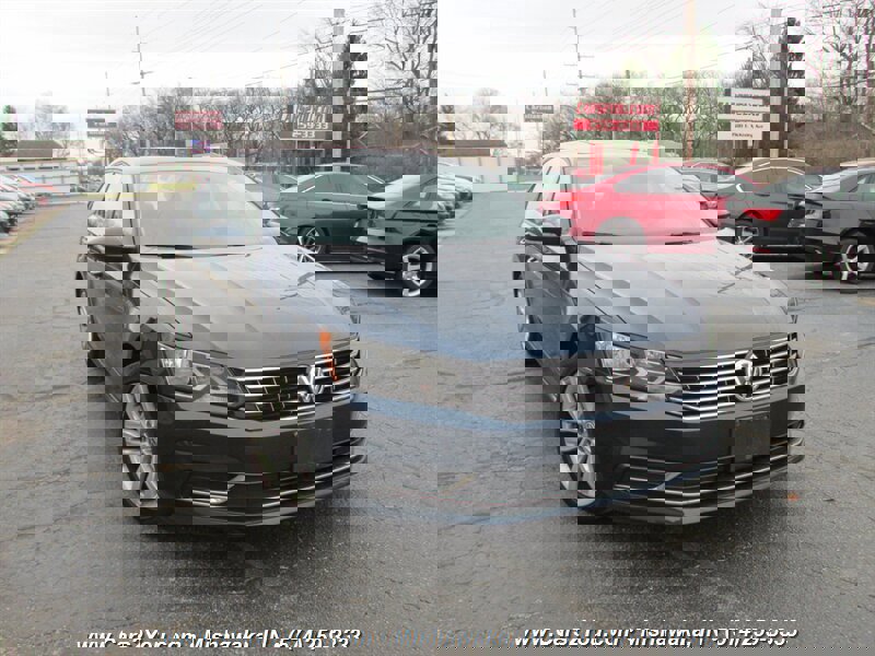 Used 2019 Volkswagen Passat 2.0T Wolfsburg image 6