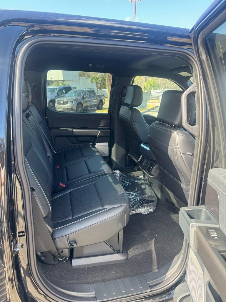 Used 2025 Ford F150 Lariat w/ Equipment Group 502A High image 18