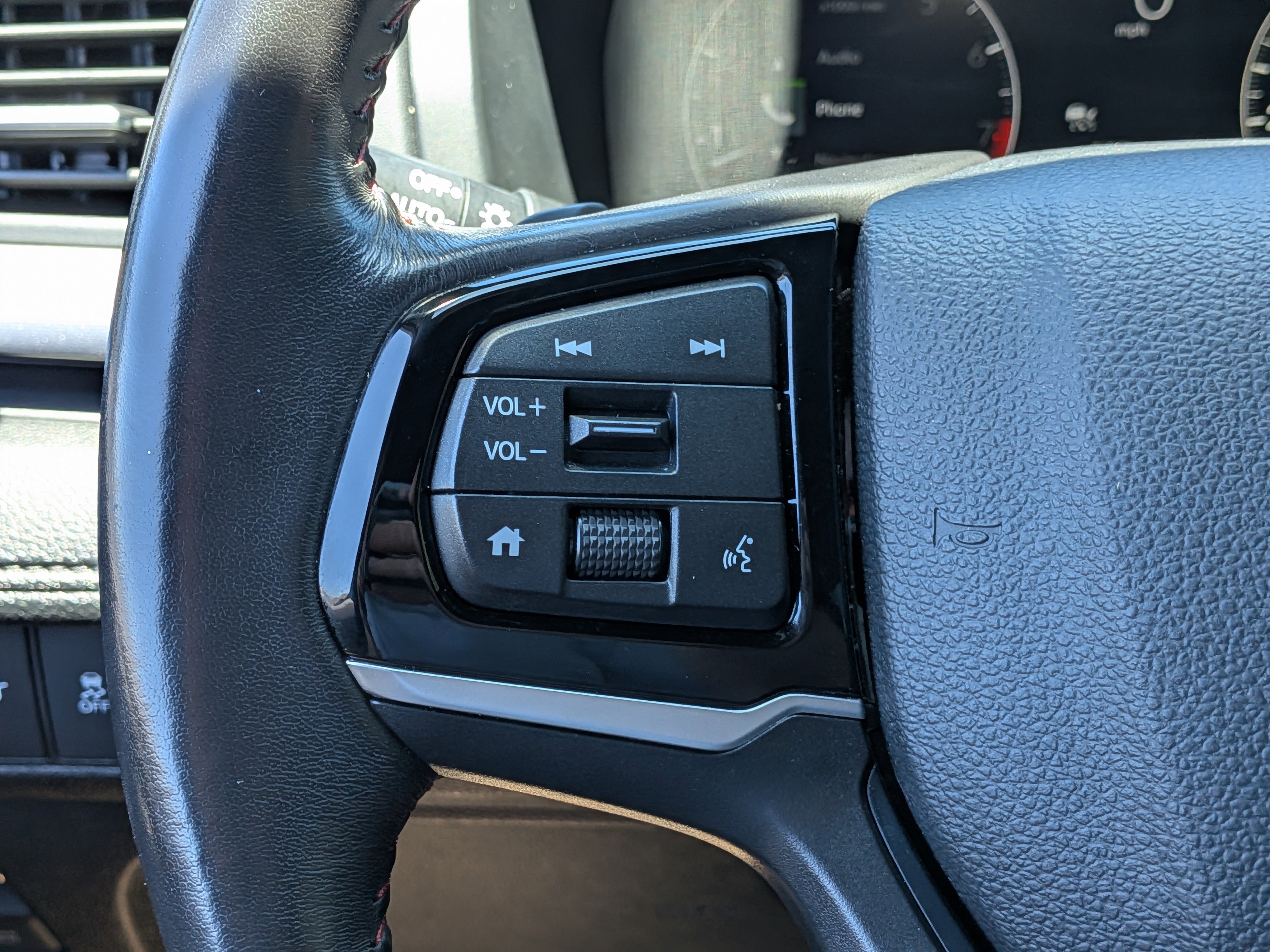 Used 2025 Honda Odyssey Sport-L image 27