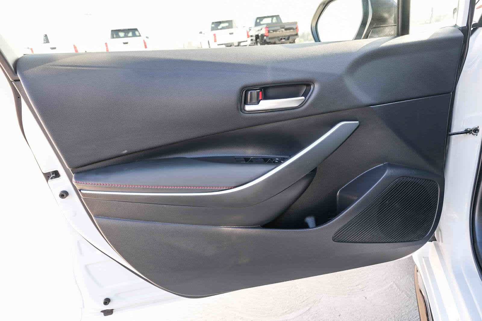 Used 2025 Toyota Corolla SE FWD image 22