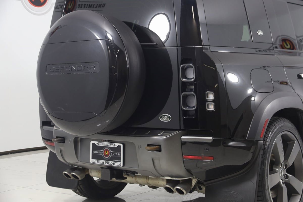 Used 2023 Land Rover Defender 110 V8 AWD/4WD image 43