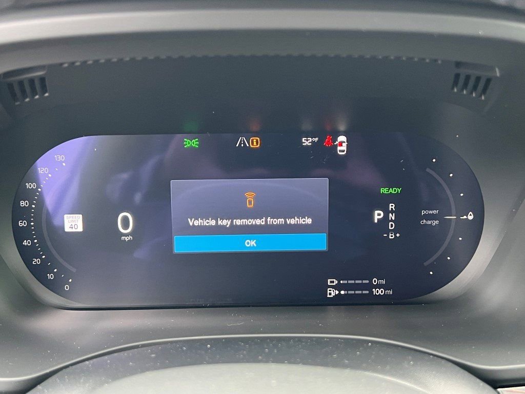 New 2026 Volvo XC60 T8 Core w/ Climate Package image 20