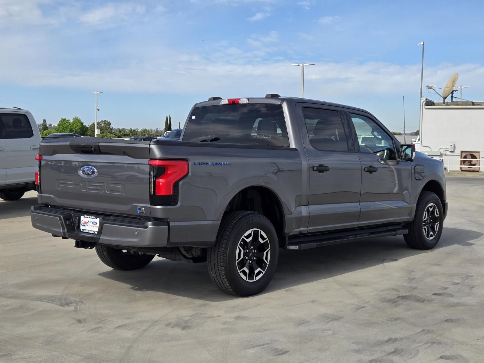 Used 2023 Ford F150 Lightning XLT image 4