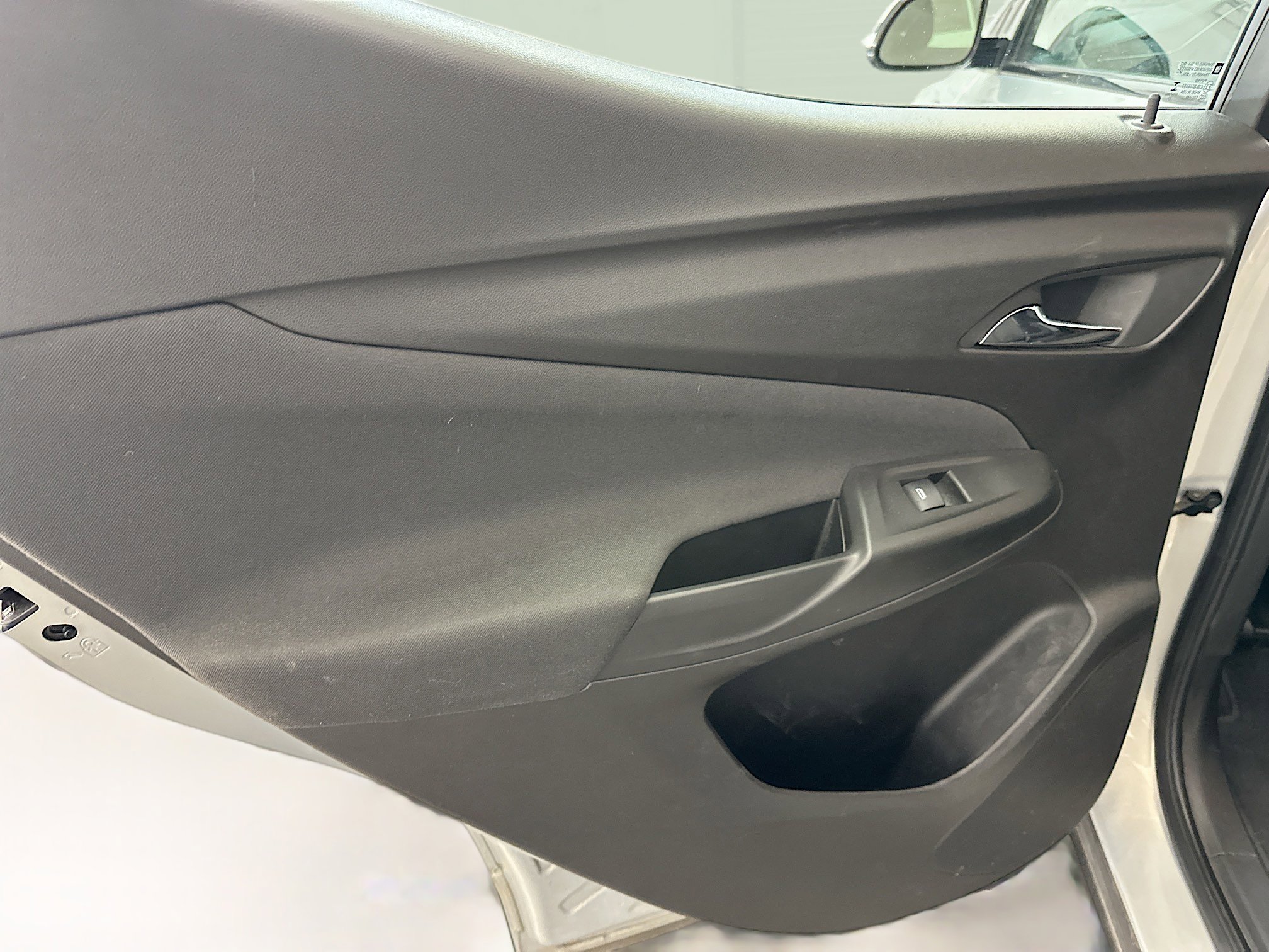 Used 2023 Chevrolet Bolt EUV LT w/ Driver Confidence Package image 27