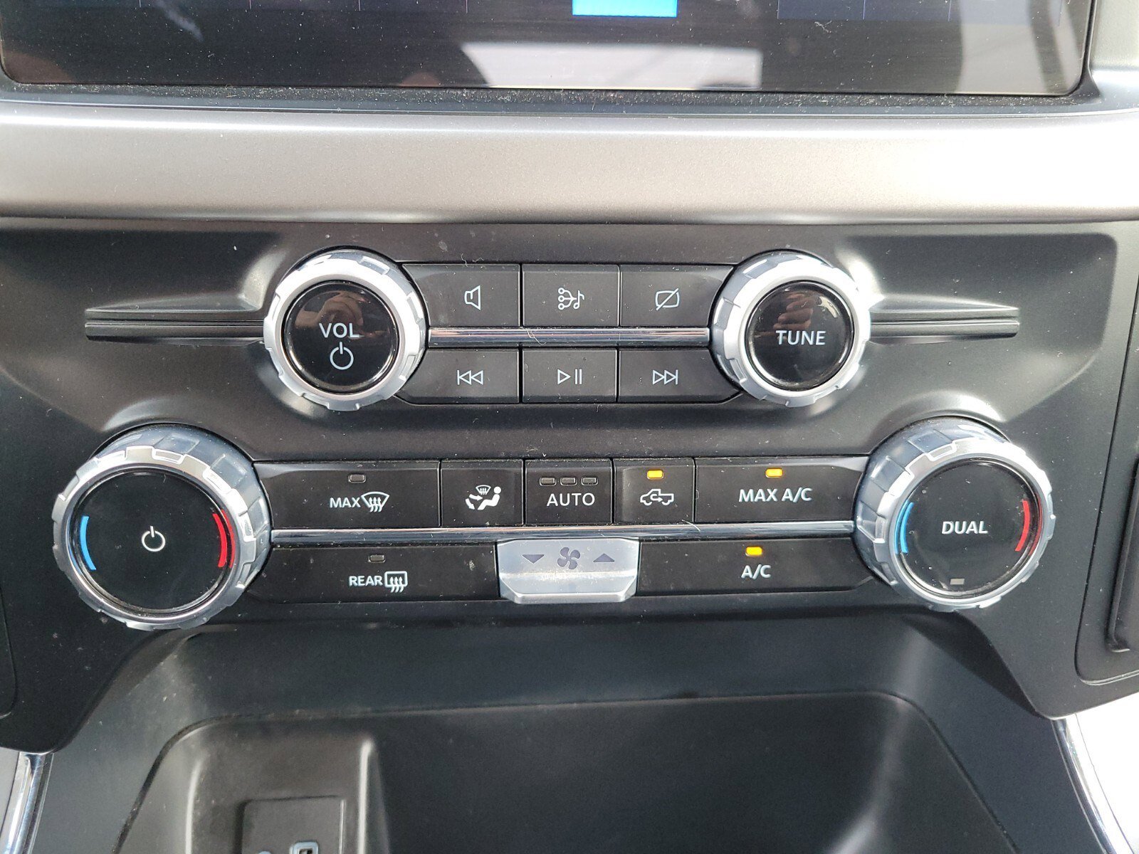 Used 2024 Ford F150 XLT w/ Mobile Office Package image 22