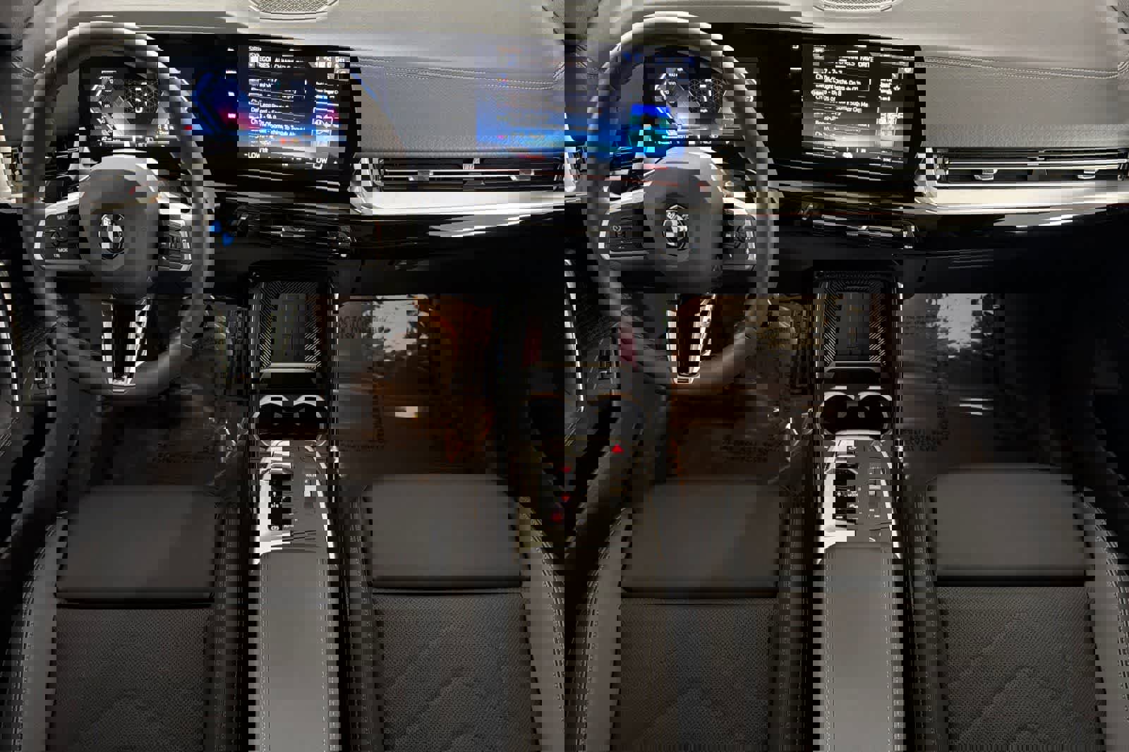 Used 2025 BMW X2 xDrive28i w/ M Sport Package image 3