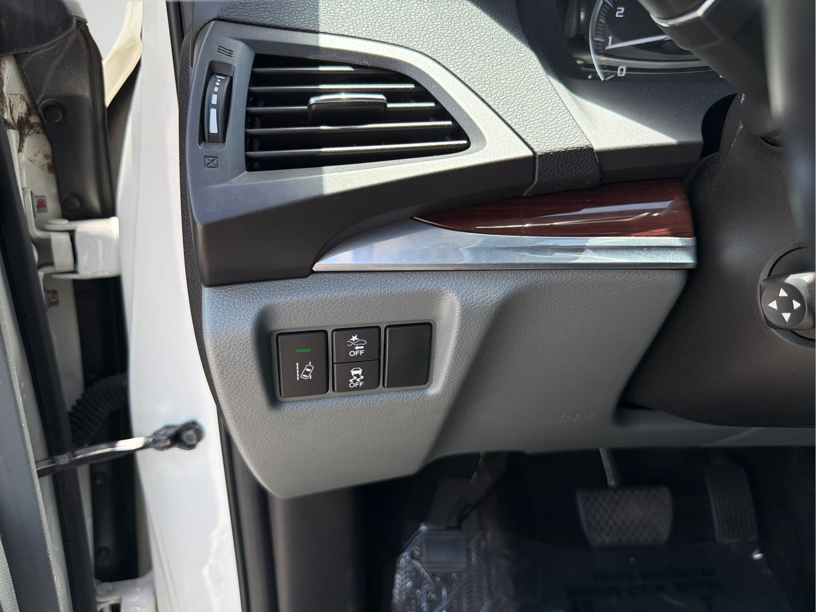Used 2016 Acura MDX SH-AWD w/ Technology Package image 15