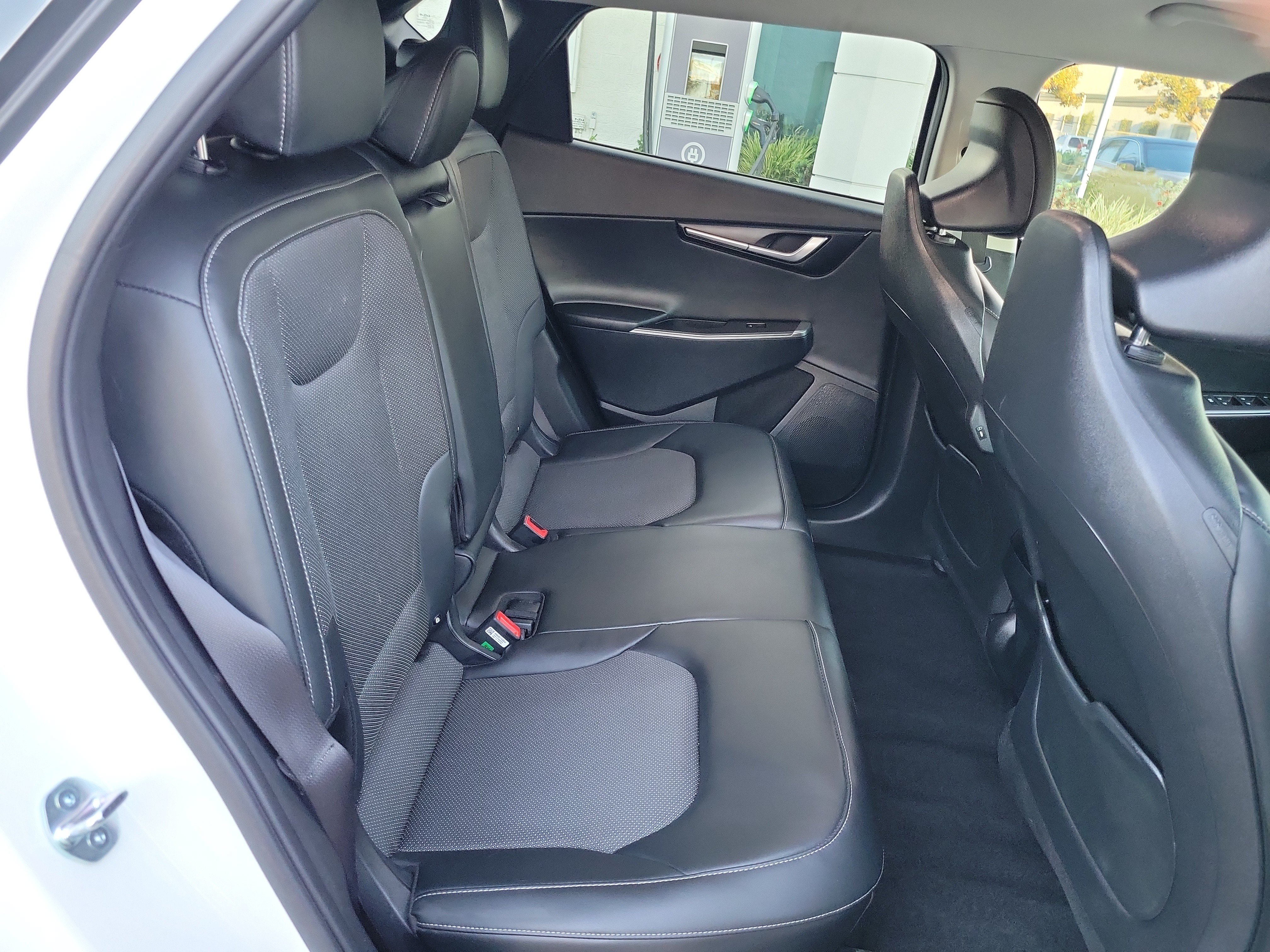 Used 2024 Kia EV6 Light RWD image 23