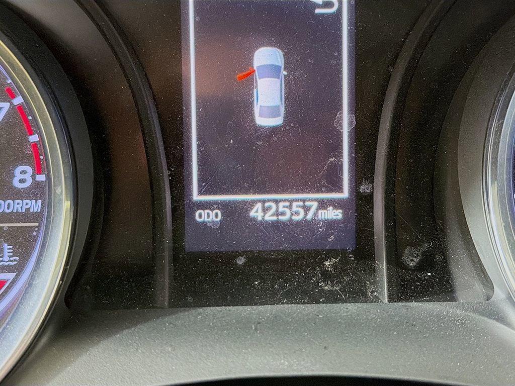 Used 2020 Toyota Camry SE image 28