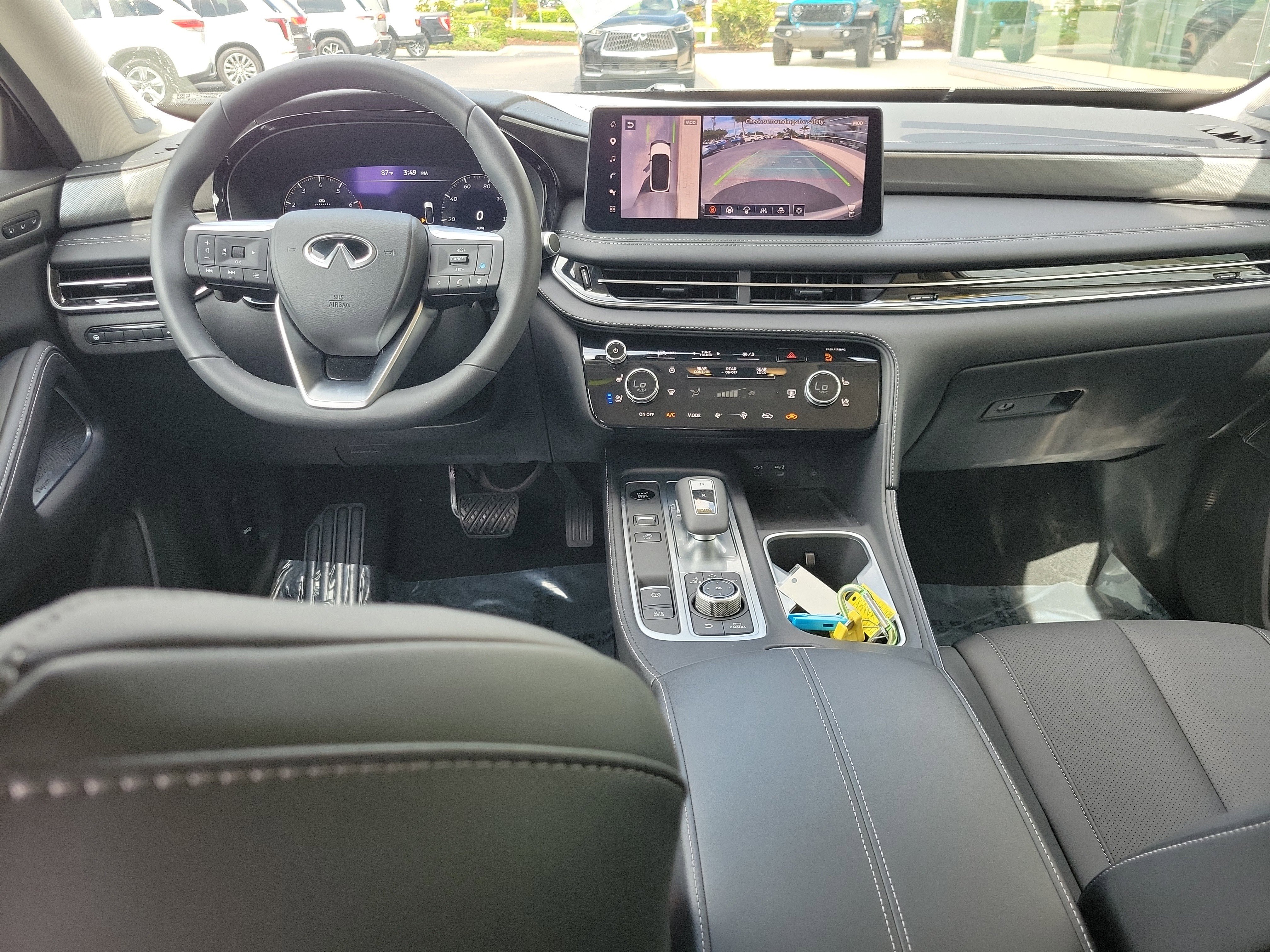 Certified 2026 INFINITI QX60 Luxe w/ Cargo Package FWD image 13