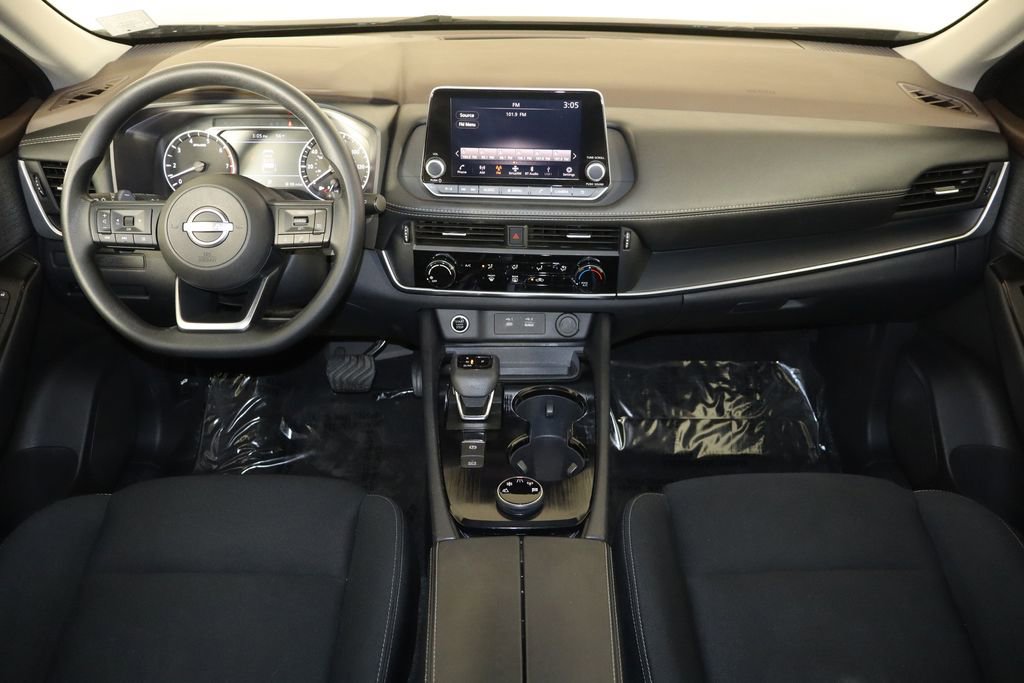 Used 2023 Nissan Rogue S image 14