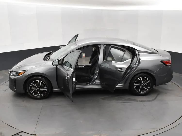 Used 2024 Nissan Sentra SV FWD image 7
