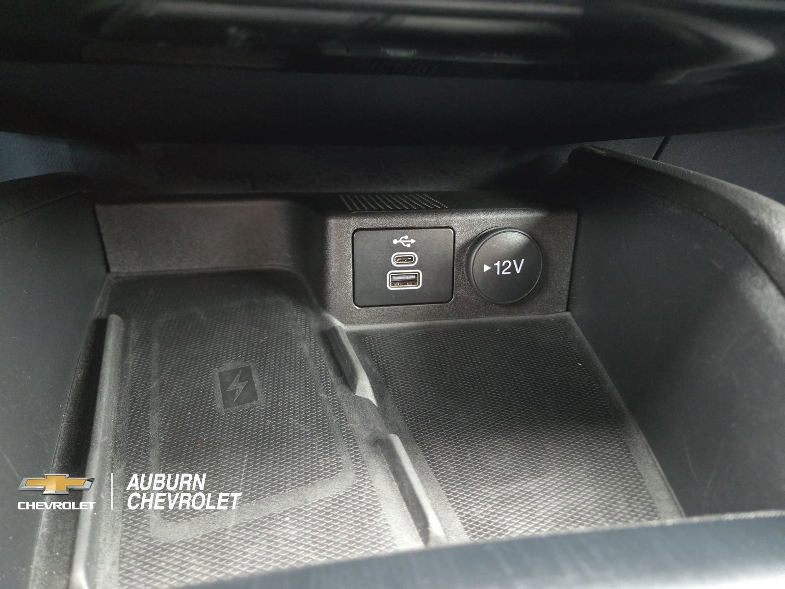 Used 2025 Ford Escape Platinum image 33