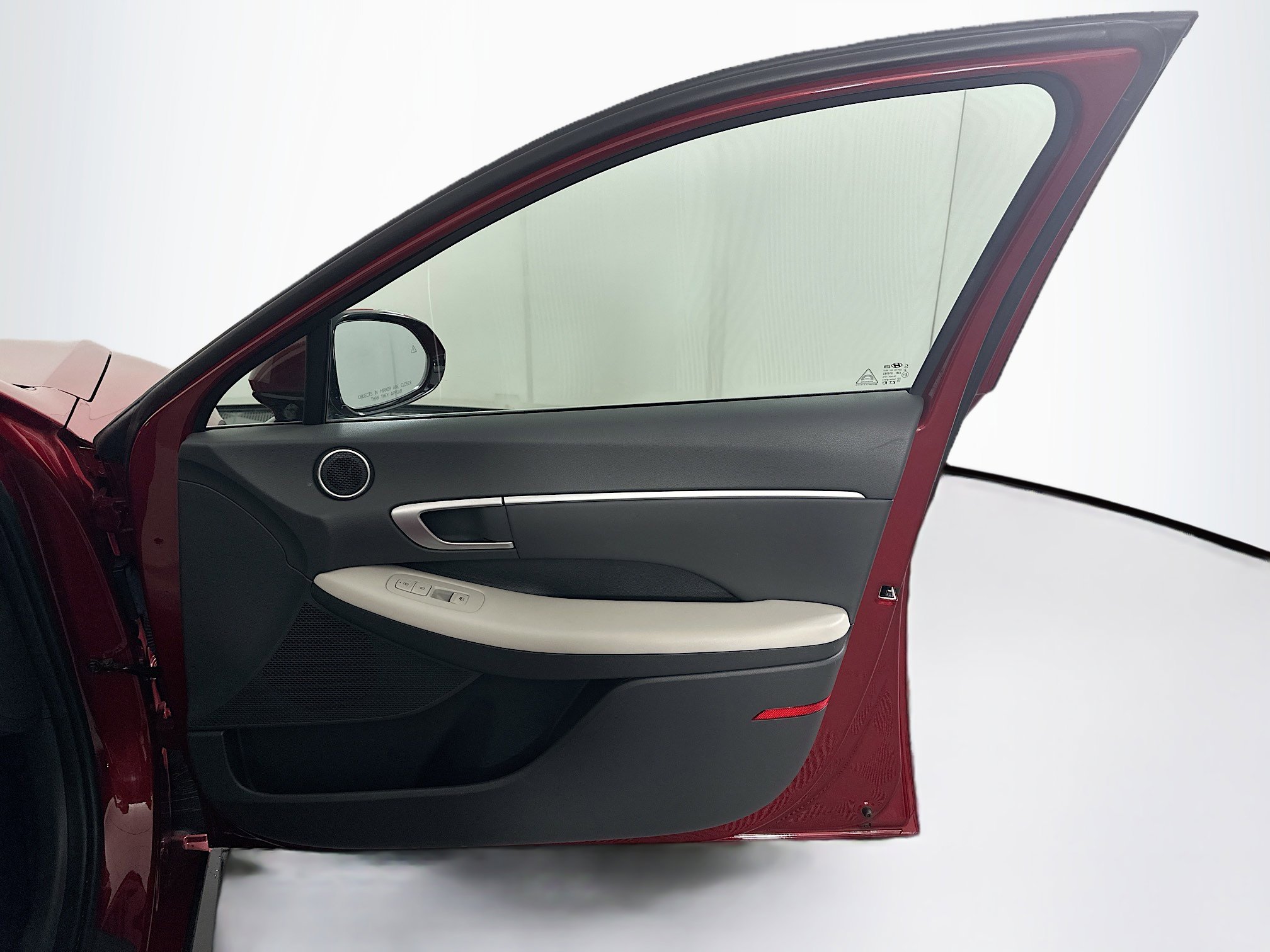 Used 2025 Hyundai Sonata SEL FWD image 30