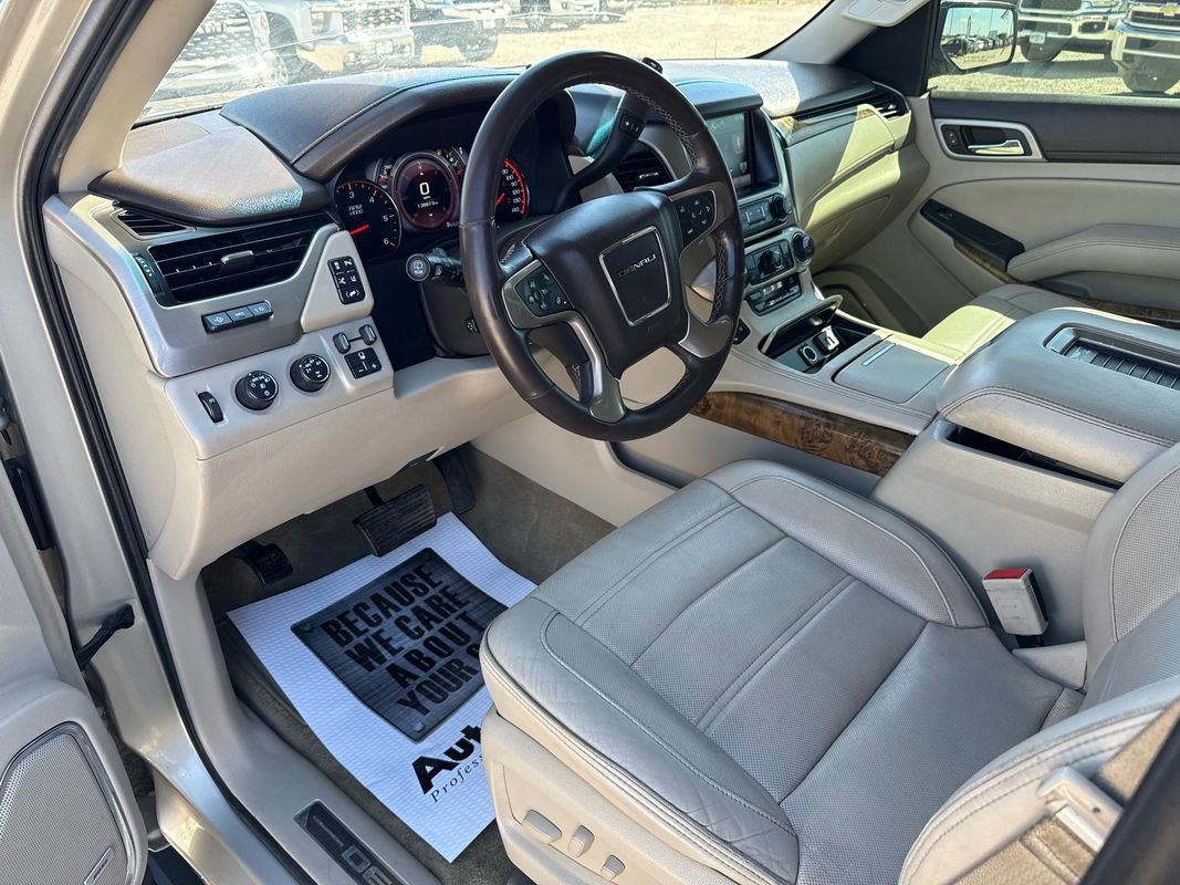 Used 2015 GMC Yukon Denali w/ Premium Package image 29