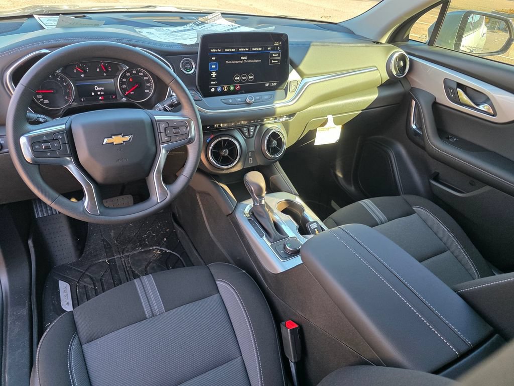 New 2025 Chevrolet Blazer LT w/ LPO, Floor Liner Package FWD image 22