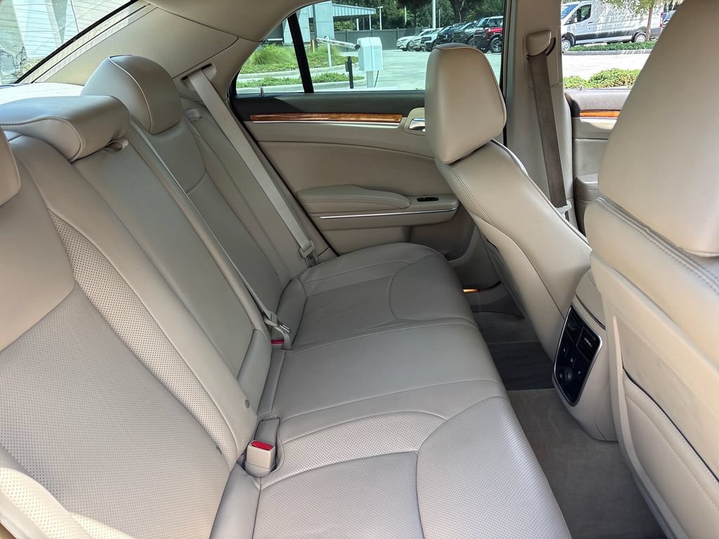 Used 2013 Chrysler 300 C w/ Light Group RWD image 29
