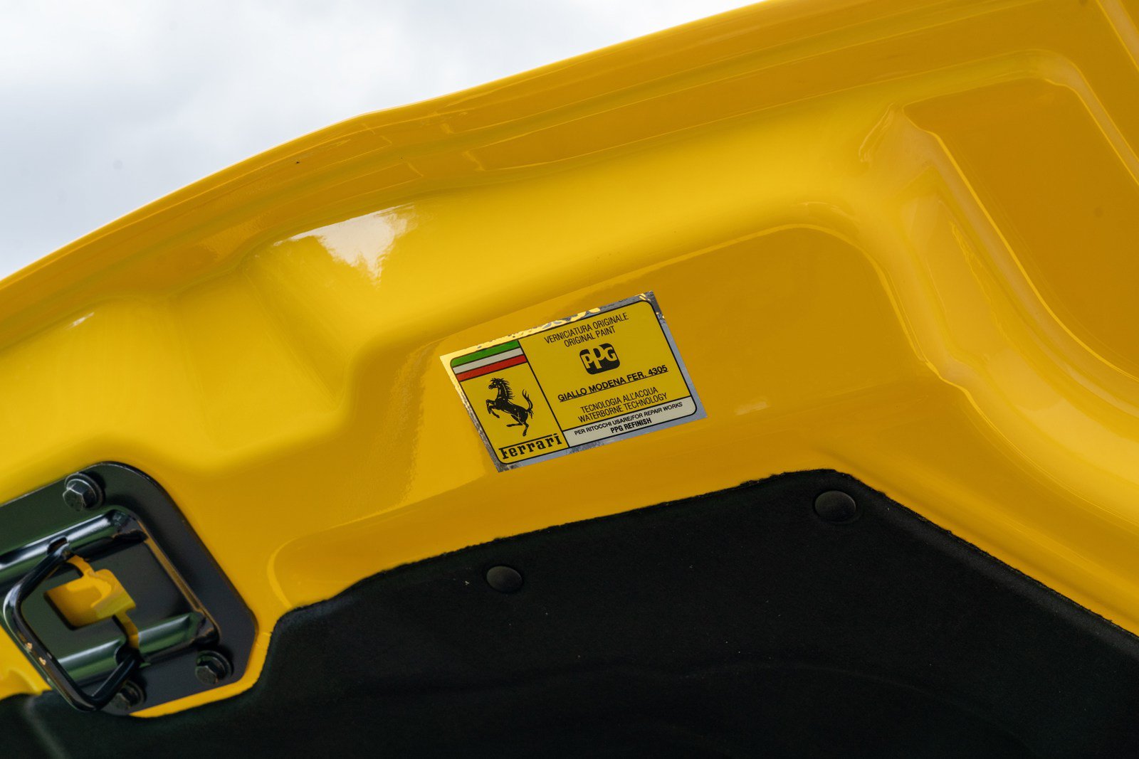 Used 2019 Ferrari 812 Superfast RWD image 25