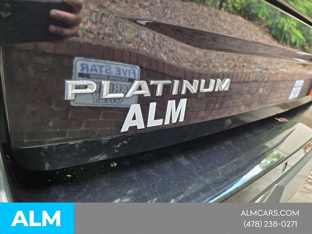Used 2025 Ford Expedition Platinum AWD/4WD image 8