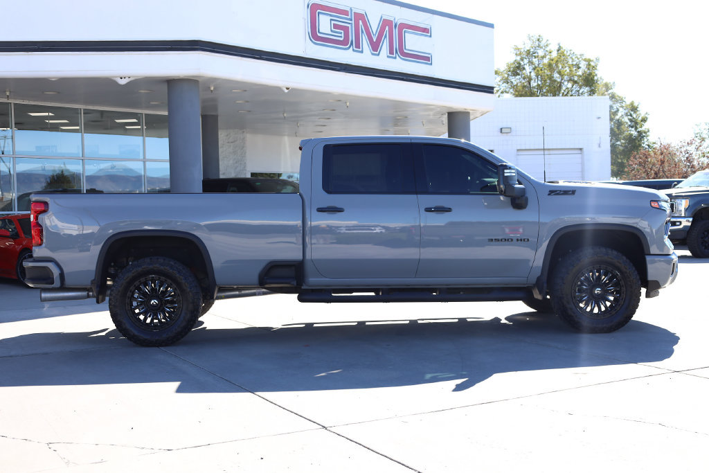 Used 2024 Chevrolet Silverado 3500 LTZ w/ LTZ Plus Package AWD/4WD image 7