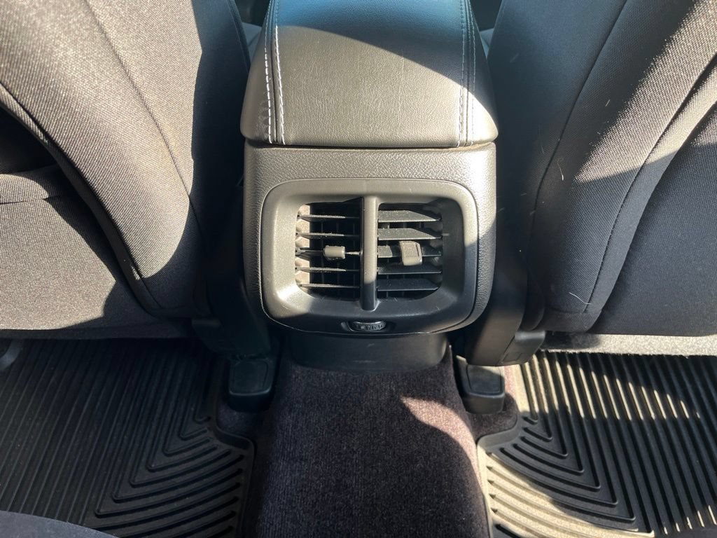 Used 2019 Jeep Cherokee Latitude w/ Popular Appearance Group FWD image 46