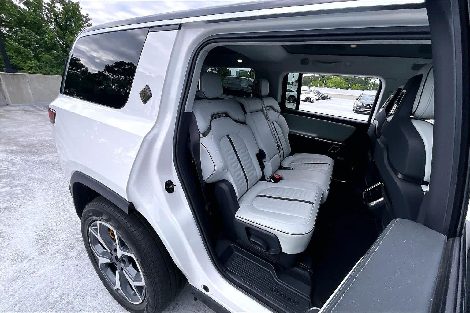 Used 2023 Rivian R1S Launch Edition AWD/4WD image 18