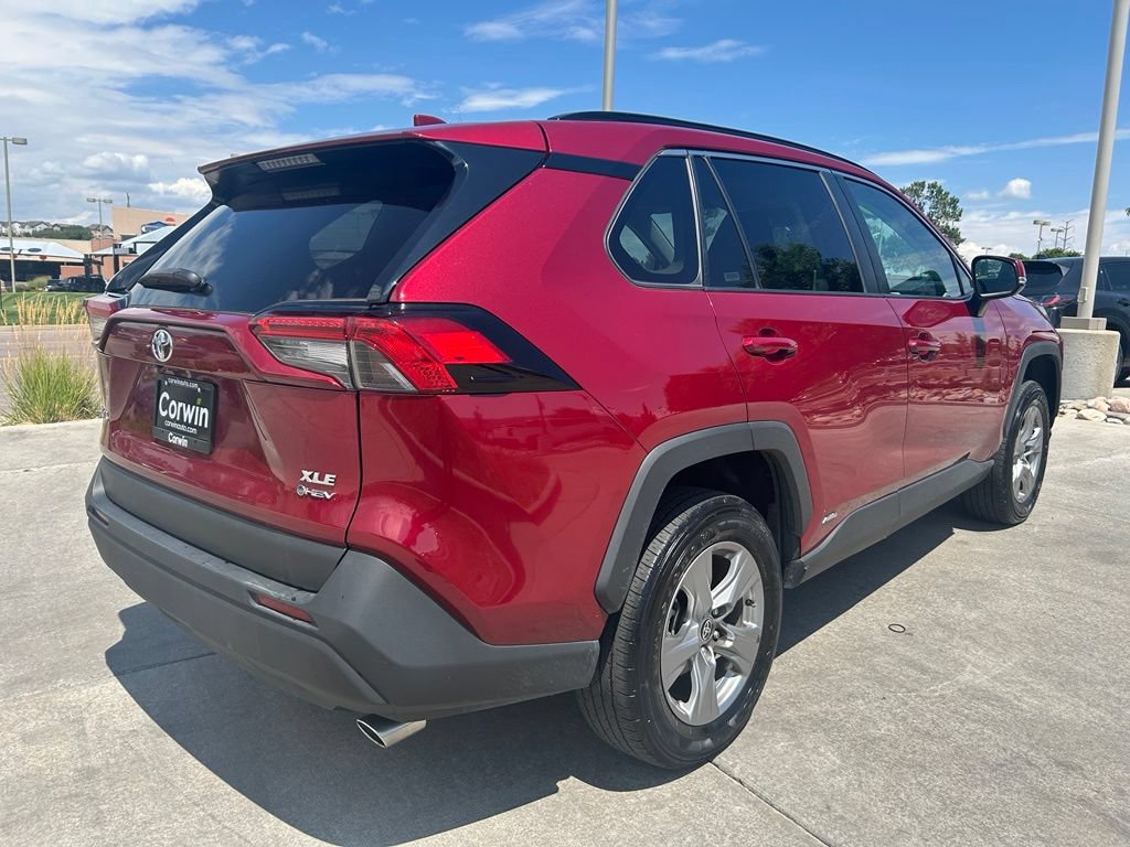 Used 2025 Toyota RAV4 XLE AWD/4WD image 7
