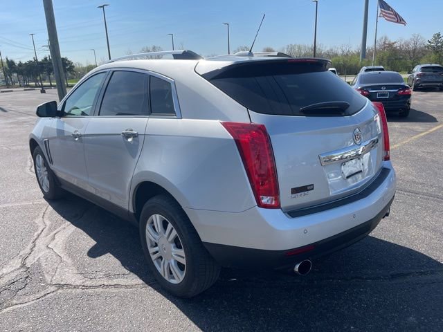 Used 2016 Cadillac SRX Luxury FWD image 3