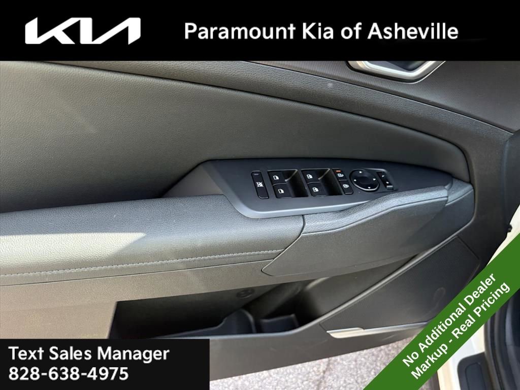 New 2026 Kia Sportage AWD Hybrid image 25