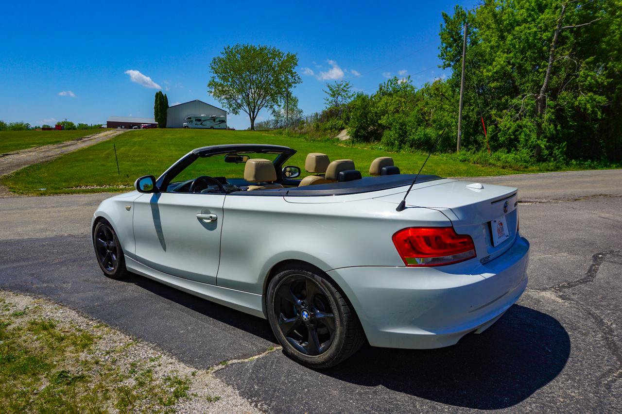 Used 2012 BMW 128i Convertible RWD image 5
