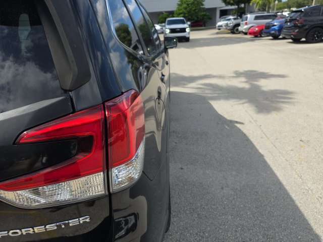 Used 2019 Subaru Forester Limited AWD/4WD image 5
