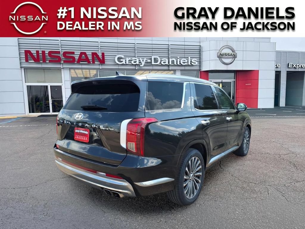 Used 2024 Hyundai Palisade Calligraphy FWD image 7