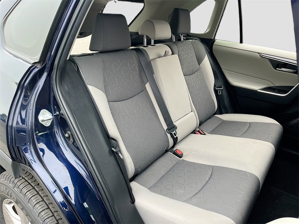Used 2022 Toyota RAV4 XLE image 24