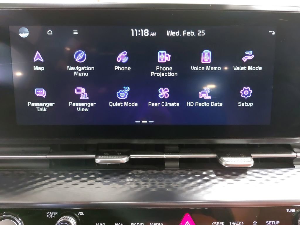 Used 2024 Kia Carnival SX Prestige image 23