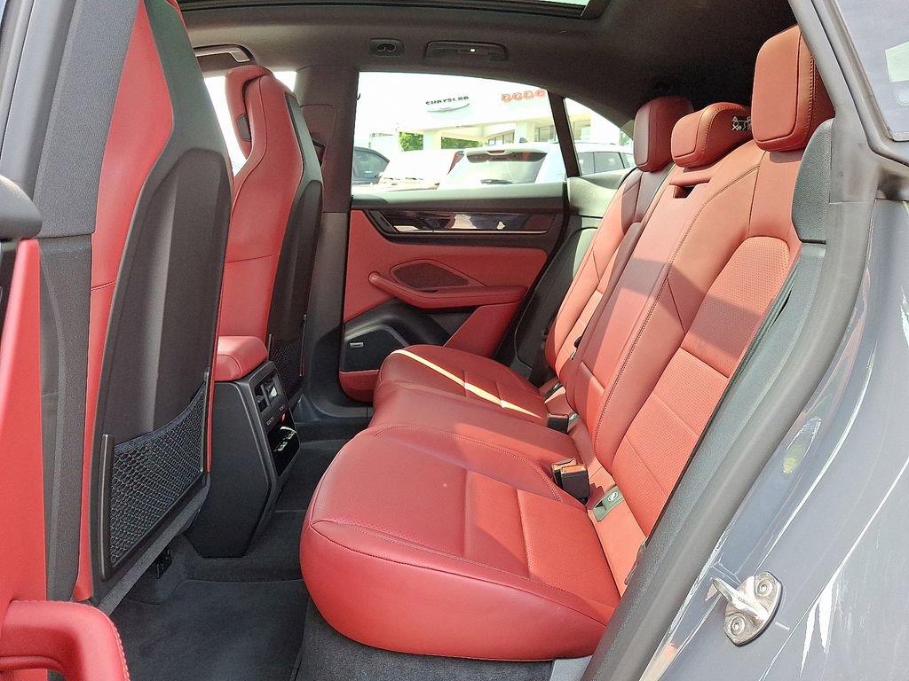 Used 2025 Porsche Macan 4 Electric w/ Premium Package AWD/4WD image 10