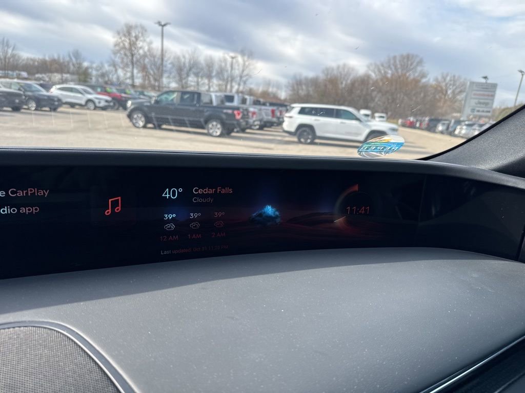 Used 2024 Lincoln Nautilus Reserve w/ Equipment Group 202A image 17