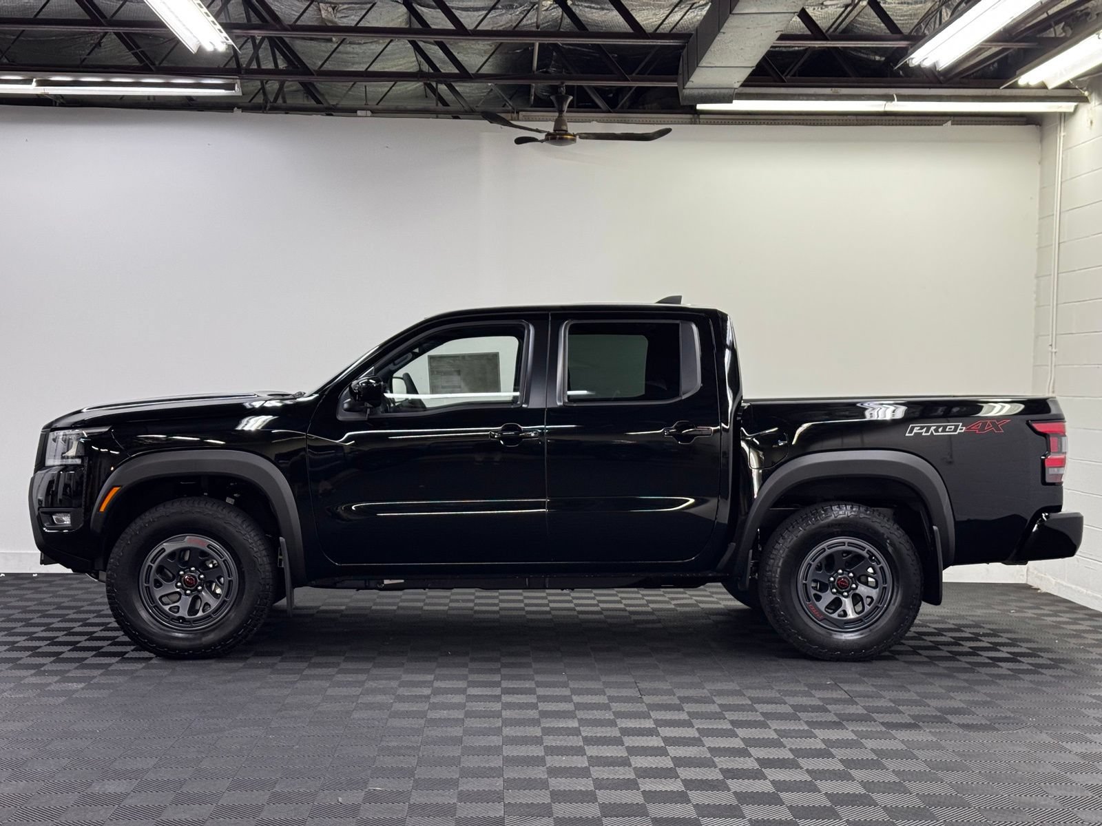New 2026 Nissan Frontier PRO-4X w/ Pro-4x Convenience Package AWD/4WD image 3