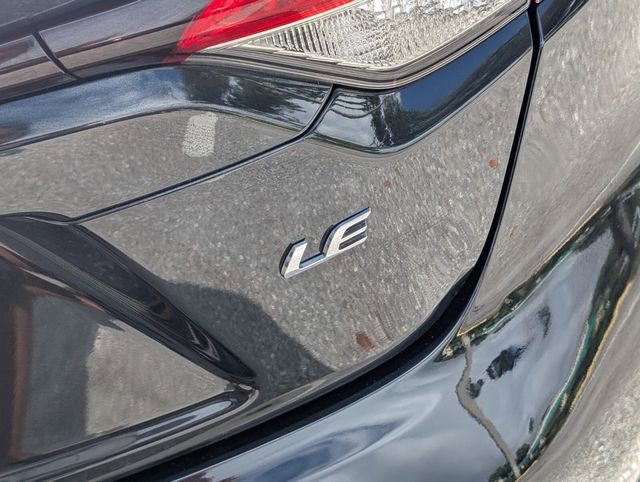 Used 2021 Toyota Corolla LE image 17