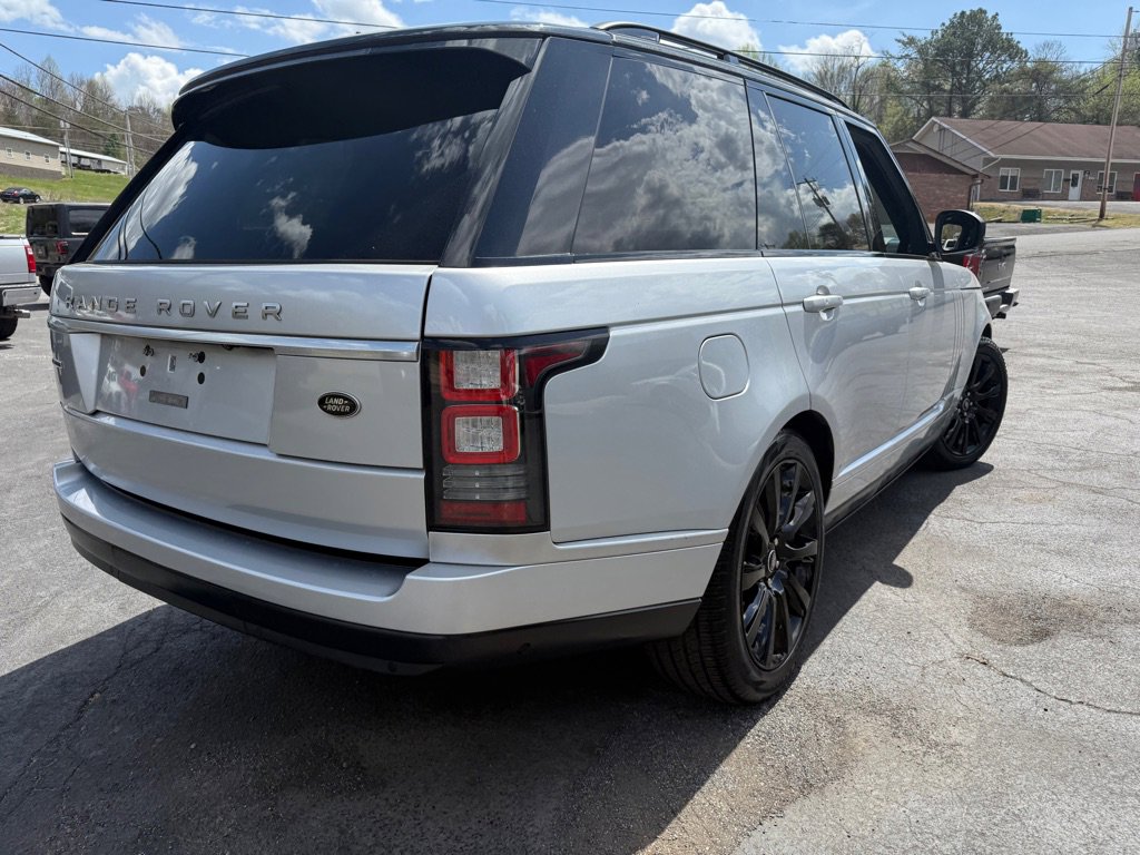 Used 2015 Land Rover Range Rover Supercharged image 3