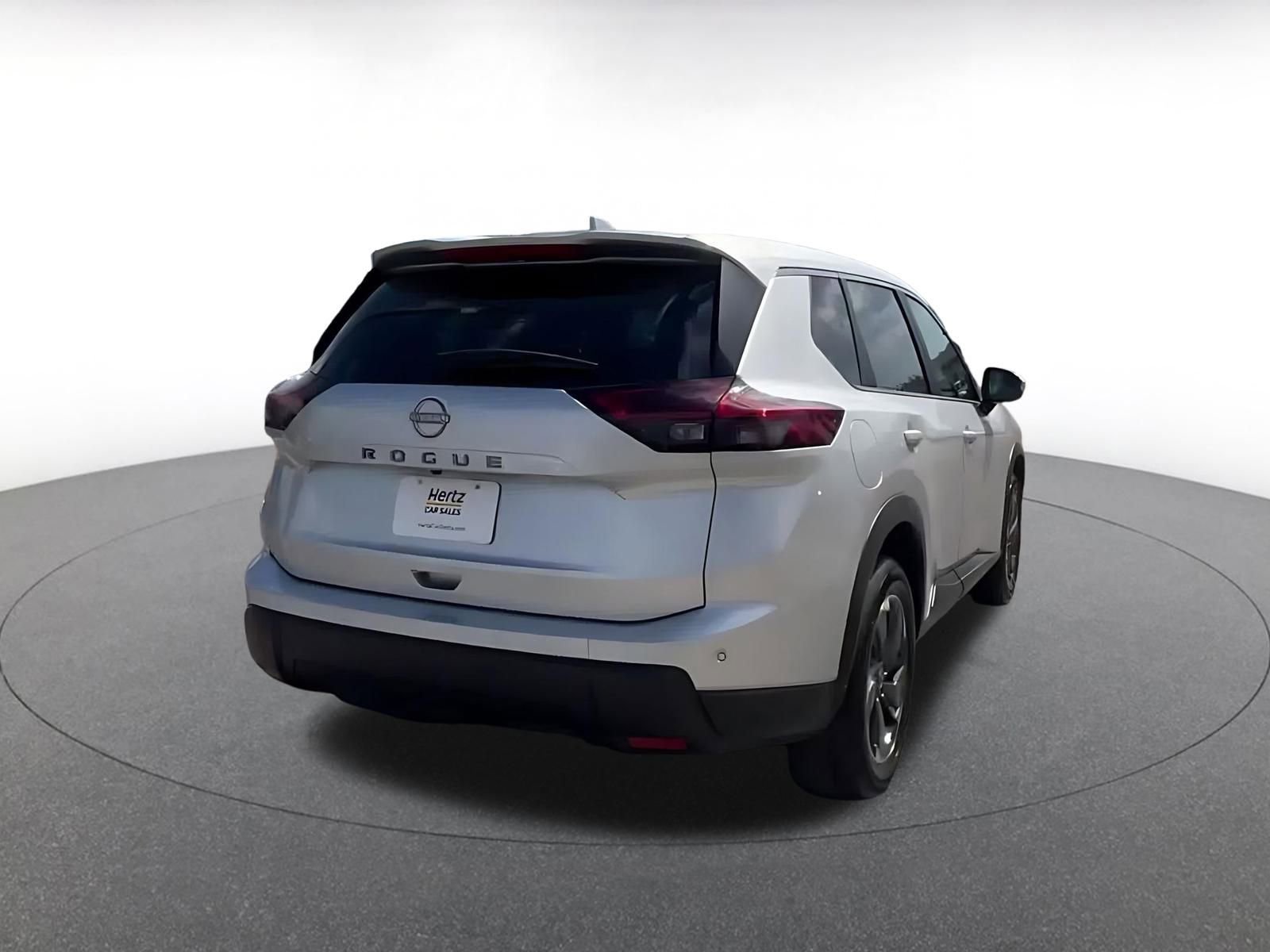 Used 2025 Nissan Rogue SV FWD image 15
