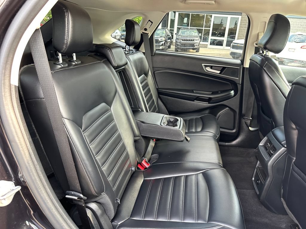 Used 2024 Ford Edge SEL AWD/4WD image 35