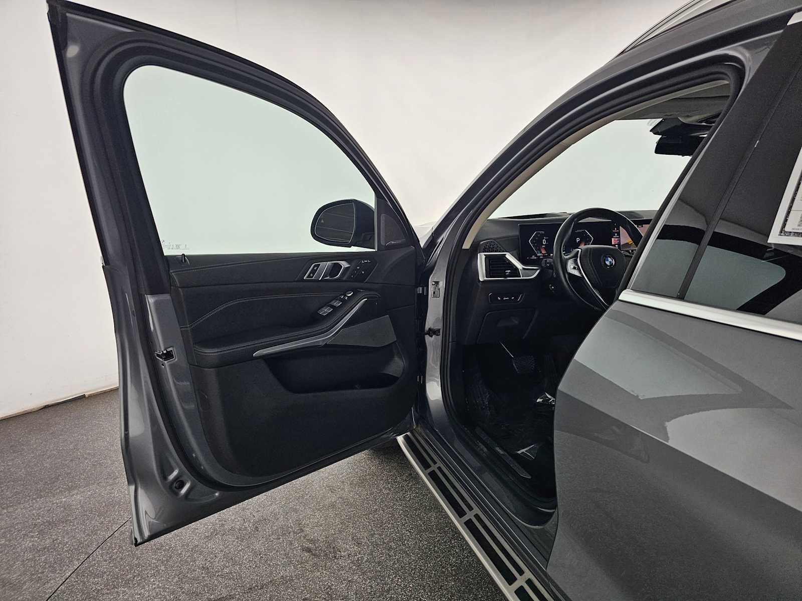 Used 2025 BMW X7 xDrive40i image 21