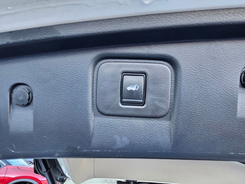 Used 2023 Nissan Murano SL w/ SL Moonroof Package image 12